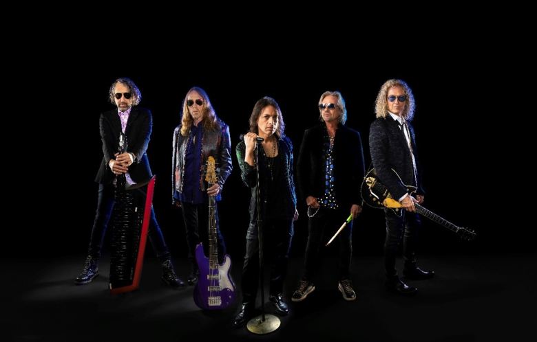 Band shot of foreigner